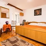 Rooms Ane Old Town